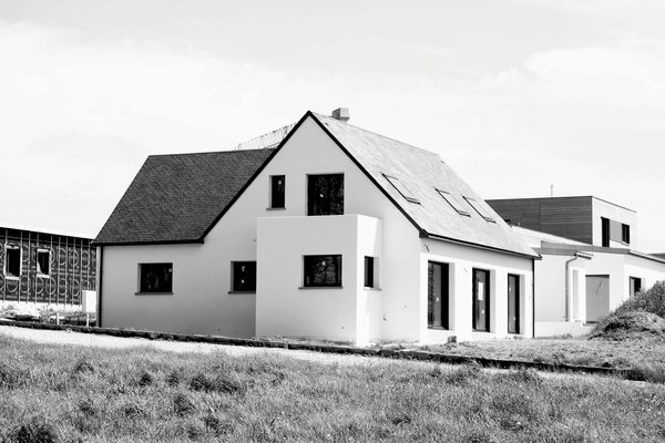 Ultimate 2023 handbook for reporting fake products in uk markets: safeguarding your community